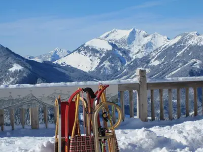 Ein allgemeiner Bergblick oder ein Berglick von der Ferienwohnung aus