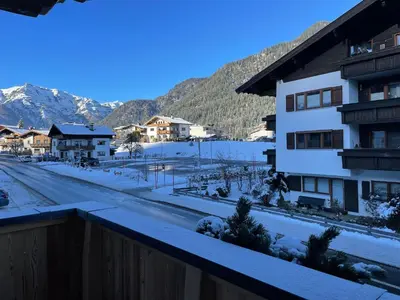 Ein allgemeiner Bergblick oder ein Berglick von der Ferienwohnung aus