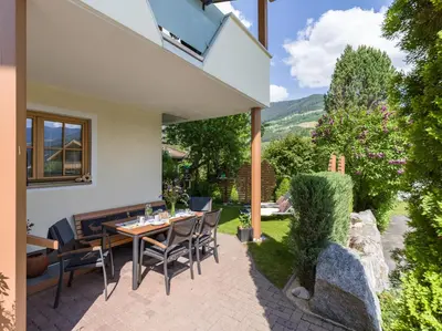 Ein allgemeiner Bergblick oder ein Berglick von der Ferienwohnung aus
