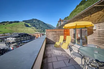 Ein allgemeiner Bergblick oder ein Berglick von der Ferienwohnung aus