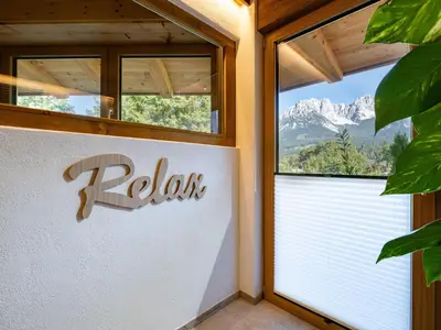 Ein allgemeiner Bergblick oder ein Berglick von des Ferienhauses aus