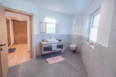 Ein Badezimmer in der Unterkunft Apart Eder