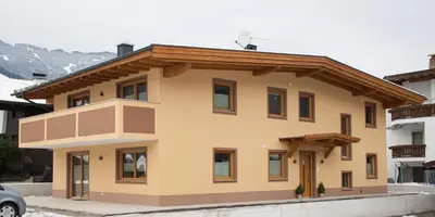 Das Gebäude in dem sich die Ferienwohnung befindet