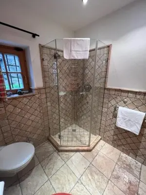 Ein Badezimmer in der Unterkunft Berghaus