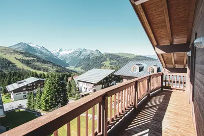 Ein allgemeiner Bergblick oder ein Berglick von der Ferienwohnung aus