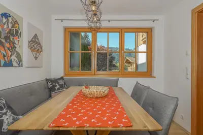 Ein Sitzbereich in der Unterkunft Chalet Kitzbühelblick