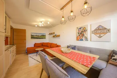 Ein Sitzbereich in der Unterkunft Chalet Kitzbühelblick