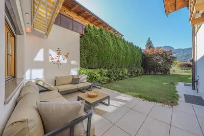 Ein allgemeiner Bergblick oder ein Berglick von der Ferienwohnung aus