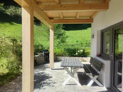 Ein Garten an der Unterkunft Blick auf den Rettenstein Top 1