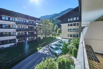 Ein allgemeiner Bergblick oder ein Berglick von der Ferienwohnung aus