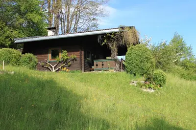 Das Gebäude in dem sich das Chalet befindet