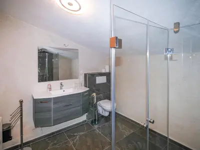 Ein Badezimmer in der Unterkunft Apartment Der Pinsler by Interhome