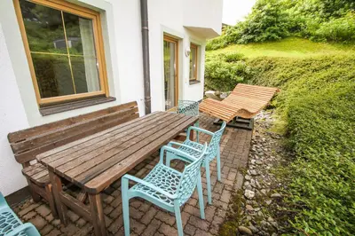 Ein Garten an der Unterkunft Ferienwohnung 77 - Top 36