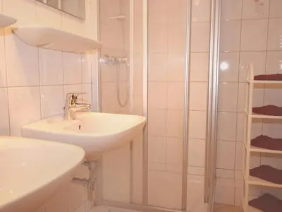 Ein Badezimmer in der Unterkunft Apartment Christoph by Interhome