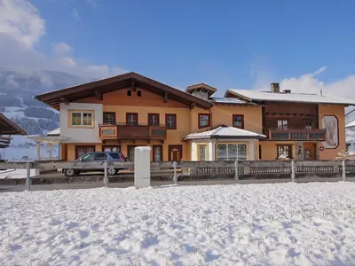 Apartment Christoph by Interhome im Winter
