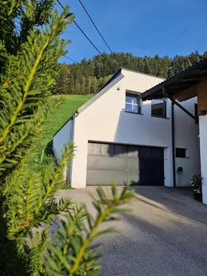 Das Gebäude in dem sich die Ferienwohnung befindet