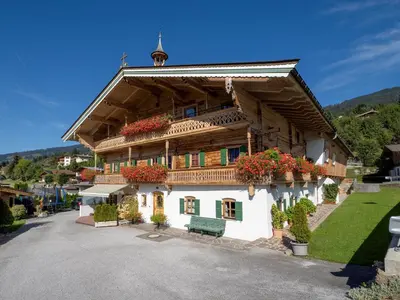 Ein allgemeiner Bergblick oder ein Berglick von der Ferienwohnung aus