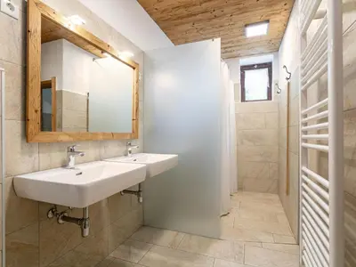 Ein Badezimmer in der Unterkunft Alpin Hideaway XL