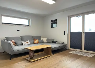 Ein Sitzbereich in der Unterkunft Apartment Steffi