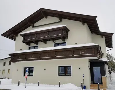 Das Gebäude in dem sich die Ferienwohnung befindet