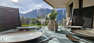 Ein allgemeiner Bergblick oder ein Berglick von der Ferienwohnung aus
