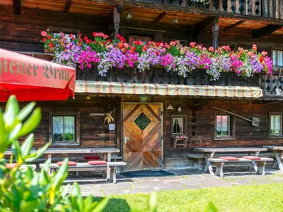 Ein Garten an der Unterkunft Alpin Hideaway L