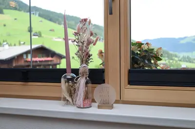 Ein allgemeiner Bergblick oder ein Berglick von der Ferienwohnung aus