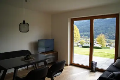 Ein allgemeiner Bergblick oder ein Berglick von der Ferienwohnung aus