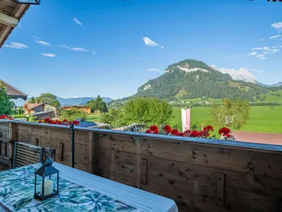 Ein allgemeiner Bergblick oder ein Berglick von der Ferienwohnung aus