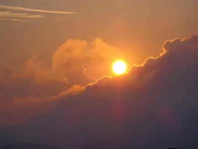 Blick auf den Sonnenuntergang/Sonnenaufgang von der Ferienwohnung aus oder aus der Nähe