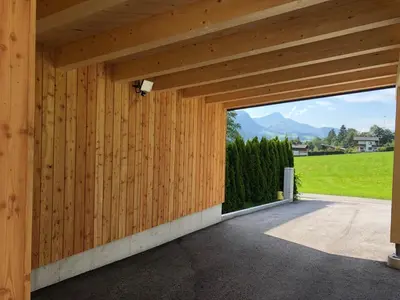 Ein allgemeiner Bergblick oder ein Berglick von der Ferienwohnung aus