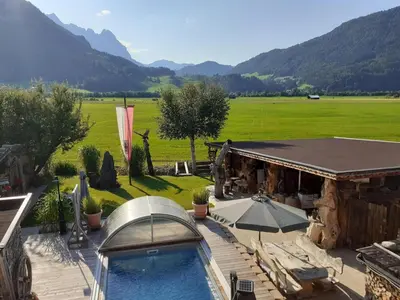 Ein allgemeiner Bergblick oder ein Berglick von der Ferienwohnung aus