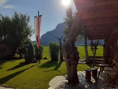 Ein allgemeiner Bergblick oder ein Berglick von der Ferienwohnung aus