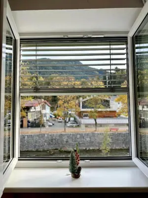 Ein allgemeiner Bergblick oder ein Berglick von der Ferienwohnung aus