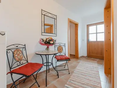 Ein Sitzbereich in der Unterkunft Chalet Ferienhaus Taubenstein by Interhome