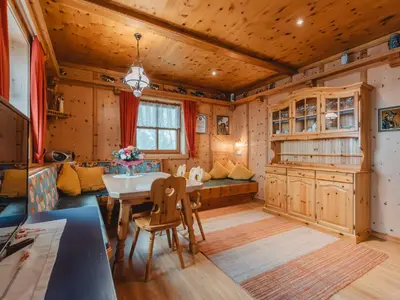 Küche/Küchenzeile in der Unterkunft Chalet Ferienhaus Taubenstein by Interhome