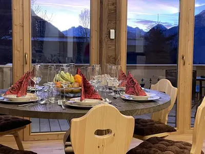 Ein allgemeiner Bergblick oder ein Berglick von der Ferienwohnung aus