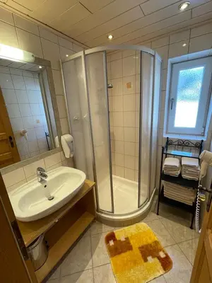 Ein Badezimmer in der Unterkunft Landhaus Brandner