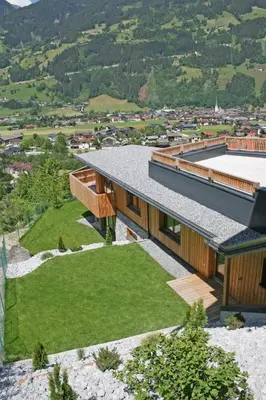 Ein allgemeiner Bergblick oder ein Berglick von der Ferienwohnung aus