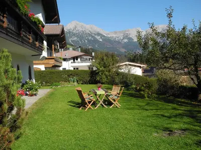 Ein allgemeiner Bergblick oder ein Berglick von der Ferienwohnung aus