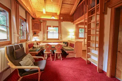 Ein Sitzbereich in der Unterkunft Ferienwohnung Königsleiten 251 - Top OG