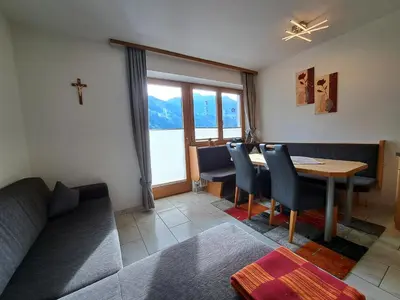 Ein allgemeiner Bergblick oder ein Berglick von der Ferienwohnung aus