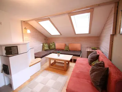 Ein Sitzbereich in der Unterkunft Wonderful Apartment in Hopfgarten im Brixental with Parking