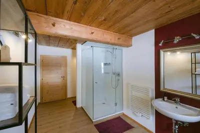 Ein Badezimmer in der Unterkunft Nicos Daheim