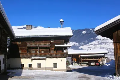 Ein allgemeiner Bergblick oder ein Berglick von der Ferienwohnung aus