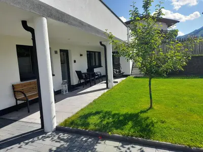 Ein allgemeiner Bergblick oder ein Berglick von der Ferienwohnung aus