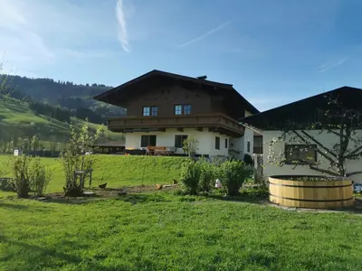 Ein Garten an der Unterkunft Ferienwohnung Eder