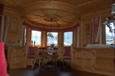 Ein Sitzbereich in der Unterkunft Haus hart im Zillertal 6 personen
