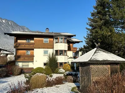 Das Gebäude in dem sich die Pension befindet