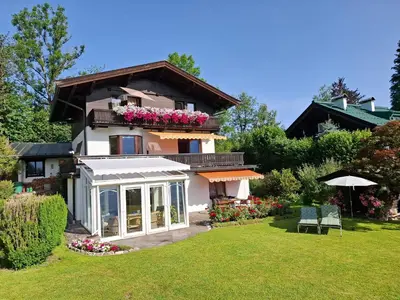Ein Garten an der Unterkunft Ferienwohnung Söllner